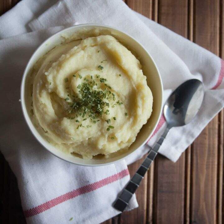 Learn to make creamy, rich, and perfectly creamy mashed potatoes for any occasion with this recipe