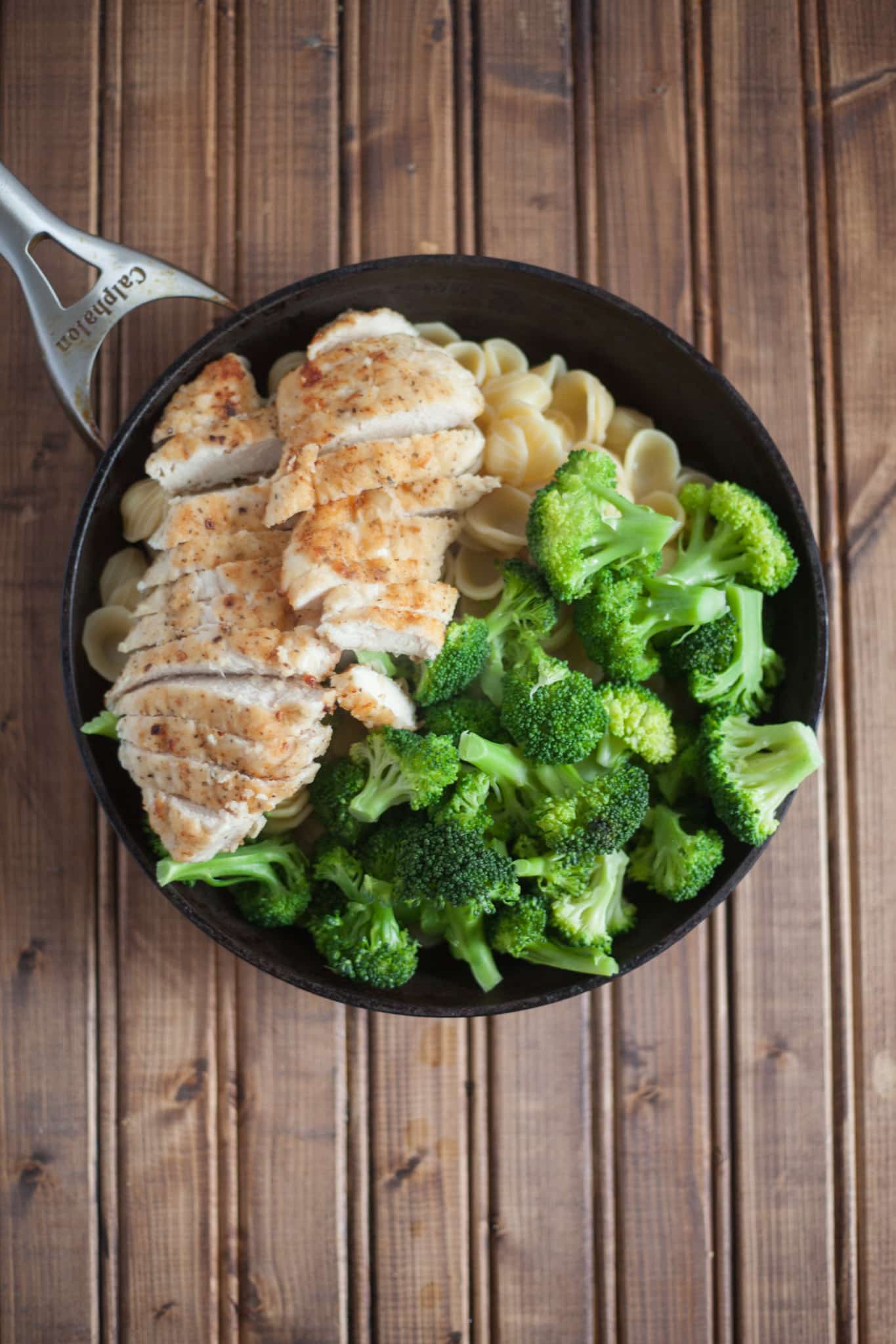 Garlic Herb Chicken Con Broccoli (Olive Garden Copycat) Call Me Betty