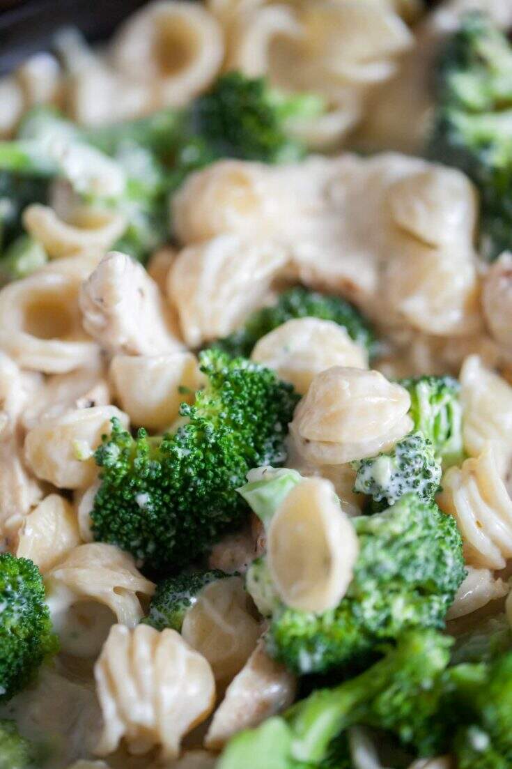 Garlic Herb Chicken Con Broccoli (Olive Garden Copycat) Call Me Betty